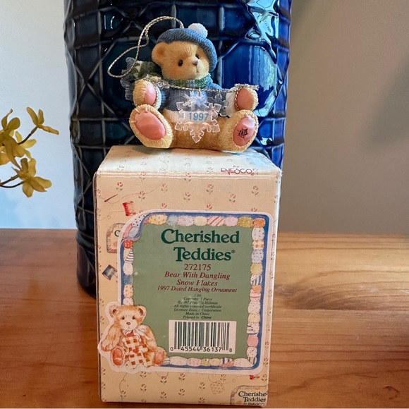Cherished Teddies 1997 Bear with Dangling Snowflakes ornament - Picture 2 of 5